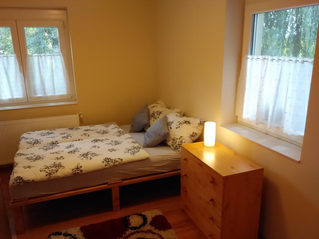 בלטונפנבש Bloomyapartment מראה חיצוני תמונה